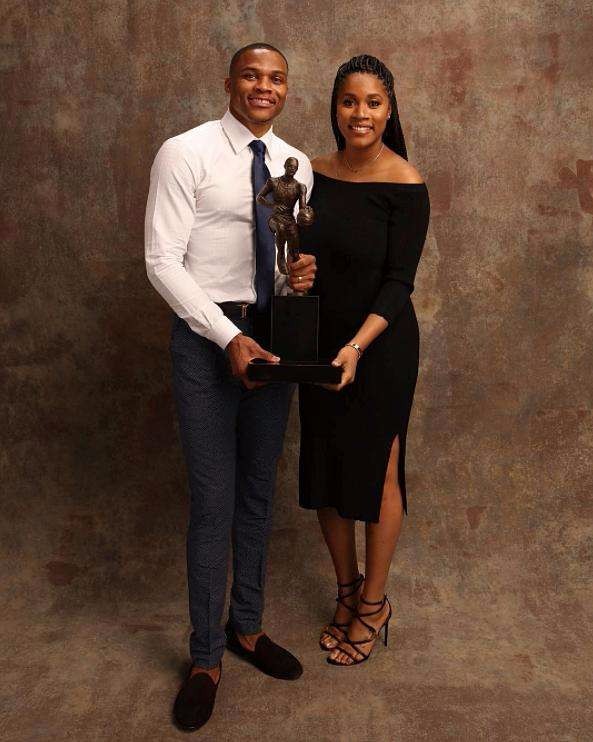 状态不佳！王岚嵚出战20分钟，5投0中一分未得（低迷一役：王岚嵚出战20分钟5投全失，得分挂零）