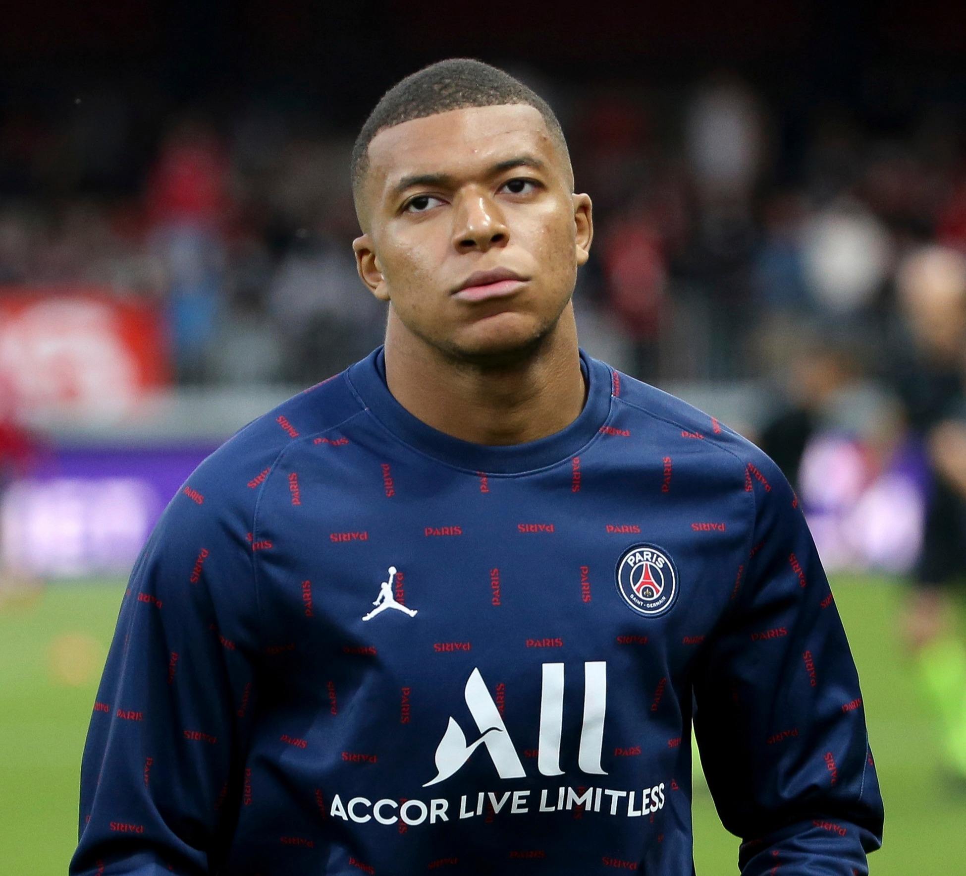 文图拉：执教意大利时媒体充满了敌意；现代足球充斥着表演（文图拉：带意大利队时饱受媒体敌视；当代足球充斥作秀）