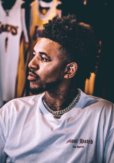 半场战报：阿贾克斯0-0加拉塔萨雷，双方破门乏术（半场速报：阿贾克斯0-0加拉塔萨雷，互交白卷）