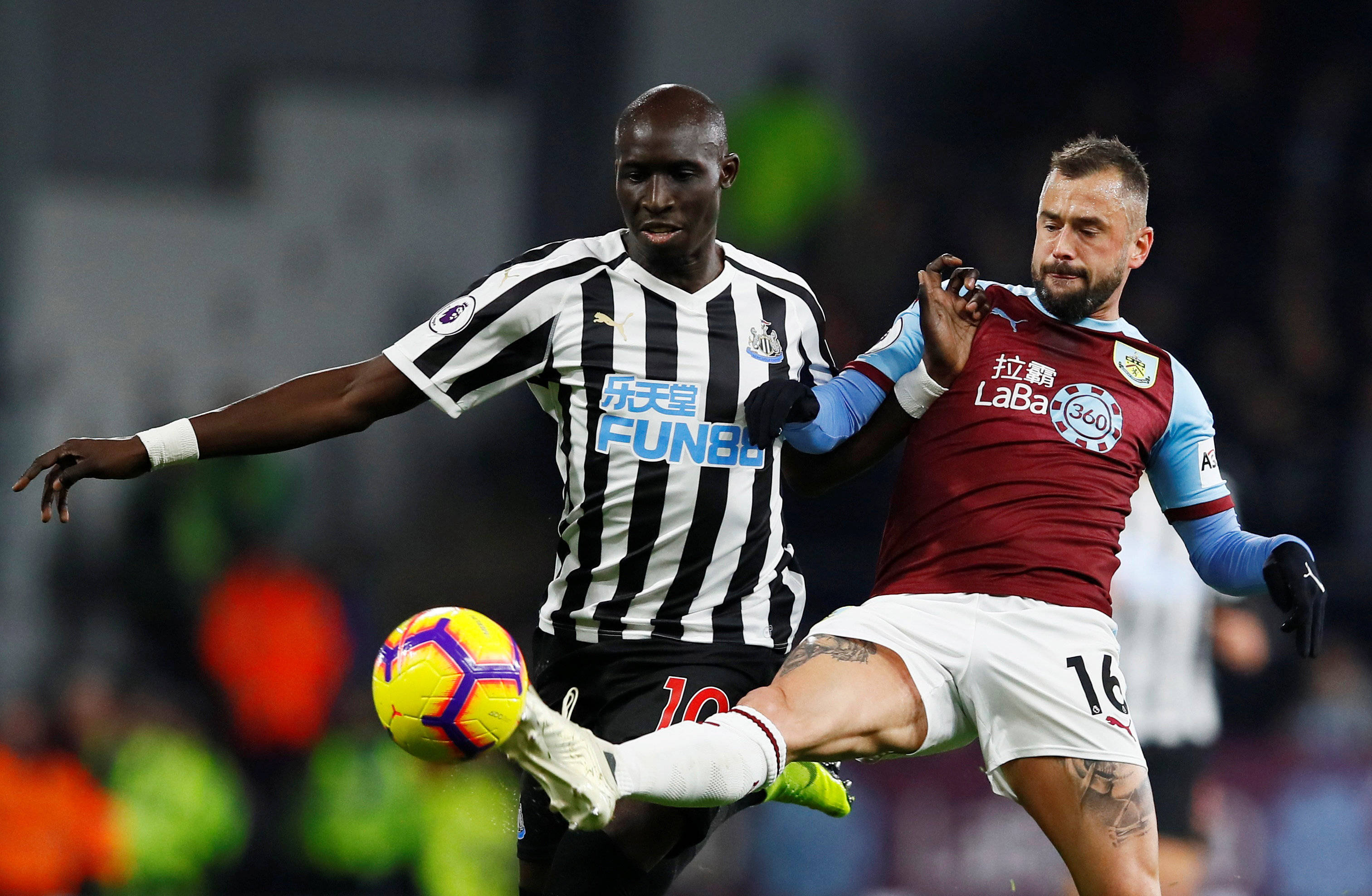 一节花！雷霆首节三分17中11，领先爵士25分（首节三分雨！雷霆17投11中，一节领先爵士25分）