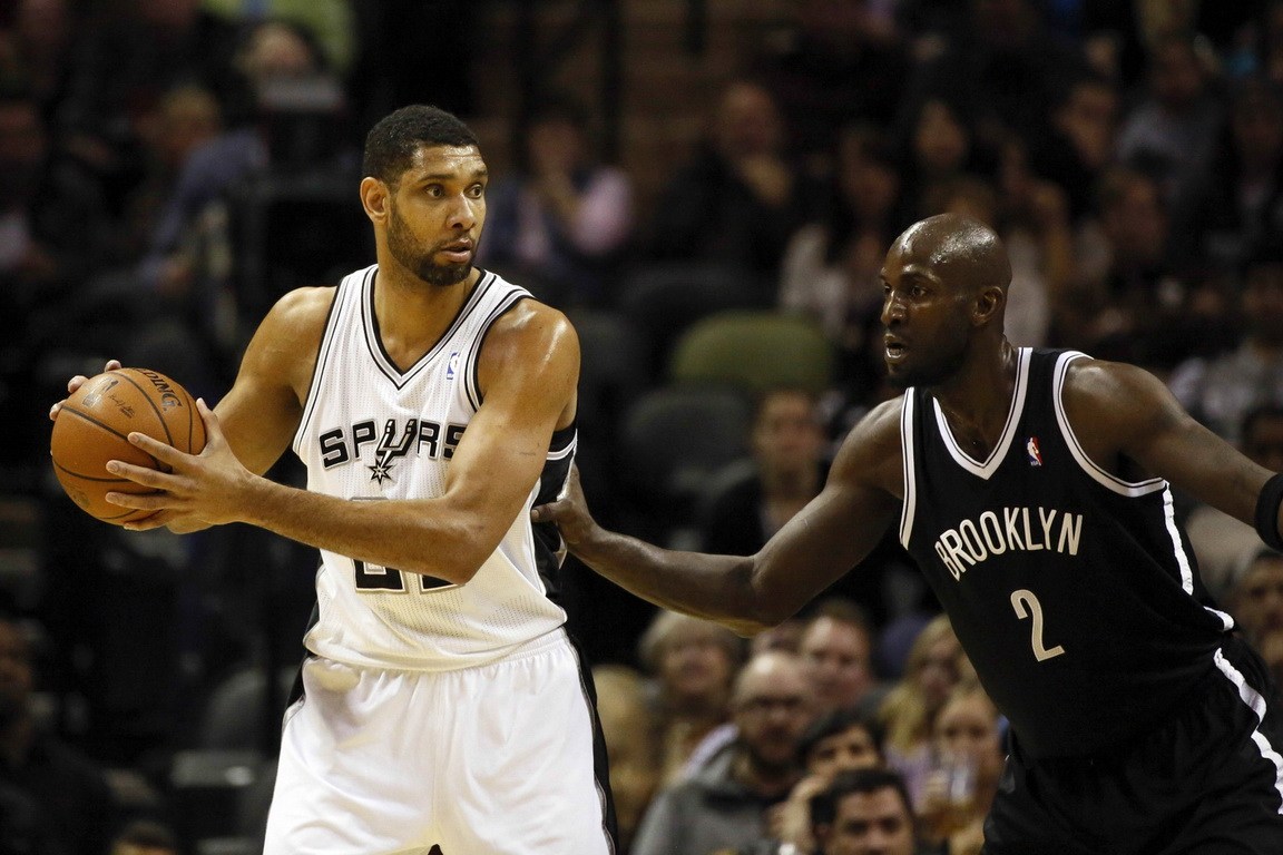 记者：弗里克已向巴萨提夏窗要求，他想要左脚中卫+边锋+9号（记者称弗里克已向巴萨提出夏窗引援清单：希望补强左脚中卫、边锋和9号位）