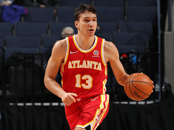 懂球帝2025年10月MVP候选出炉：凯哈姆入围，加布、门德斯在列（懂球帝揭晓2025年10月MVP候选名单：凯哈姆入选，加布、门德斯上榜）